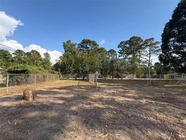 401 Lakeview Drive, Onalaska, TX 77360