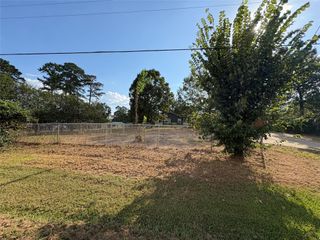 401 Lakeview Drive, Onalaska, TX 77360