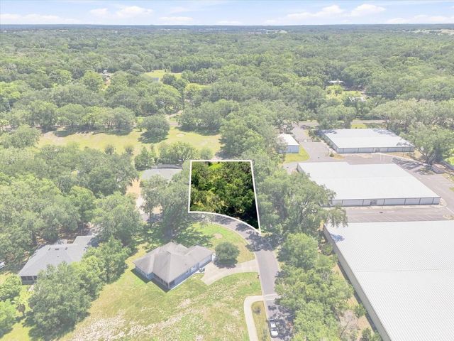 512 DOWLING CIRCLE, Lady Lake, FL 32159