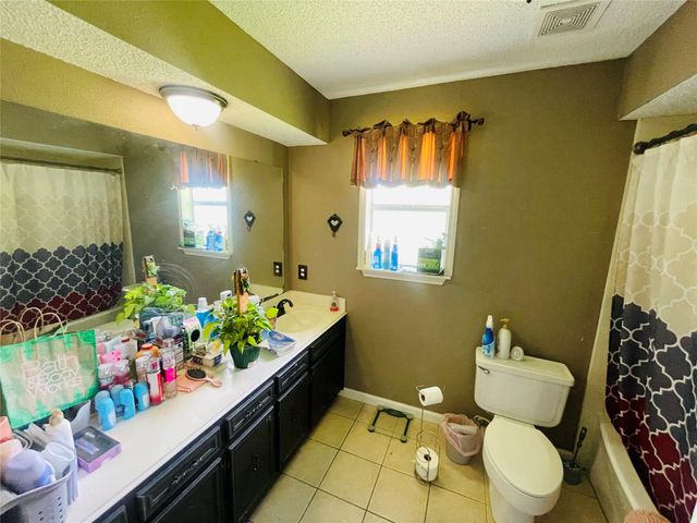 118 Driftwood Drive, Lake Jackson, TX 77566