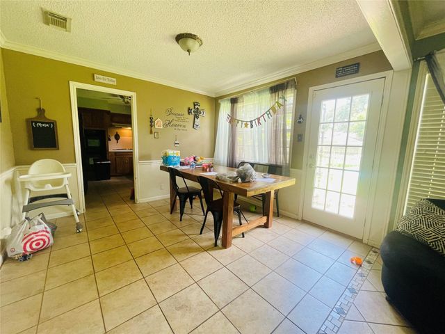 118 Driftwood Drive, Lake Jackson, TX 77566