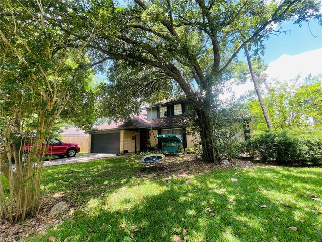 118 Driftwood Drive, Lake Jackson, TX 77566