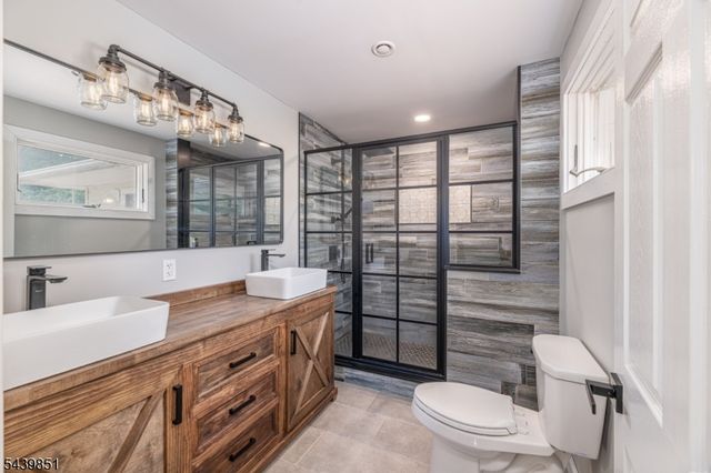 66 Robert St, North Haledon Boro, NJ 07508