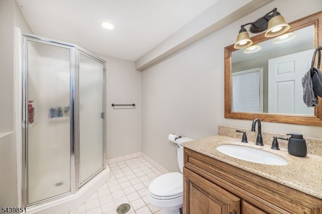 66 Robert St, North Haledon Boro, NJ 07508
