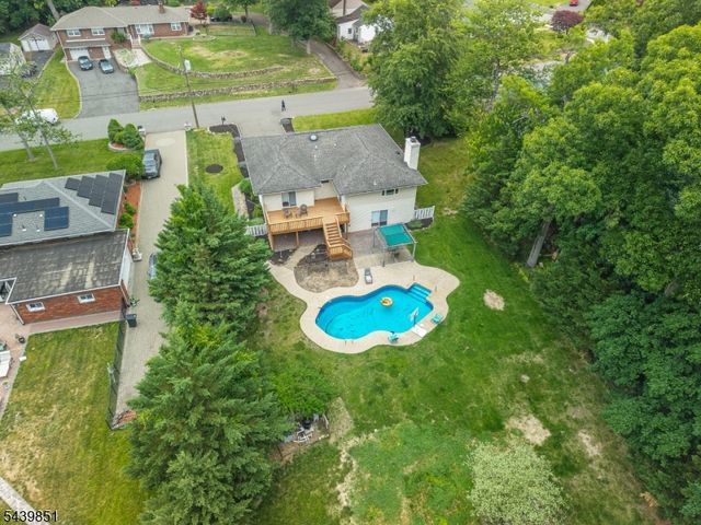 66 Robert St, North Haledon Boro, NJ 07508