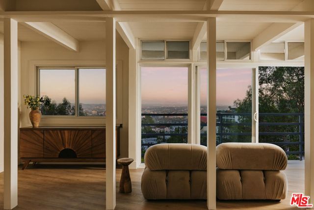 8448 Franklin Avenue, Los Angeles, CA 90069