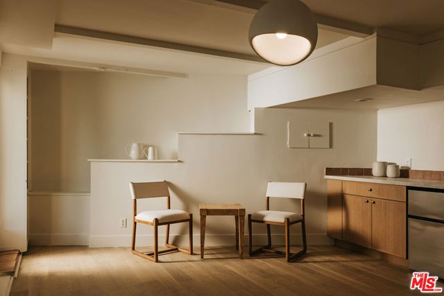 8448 Franklin Avenue, Los Angeles, CA 90069