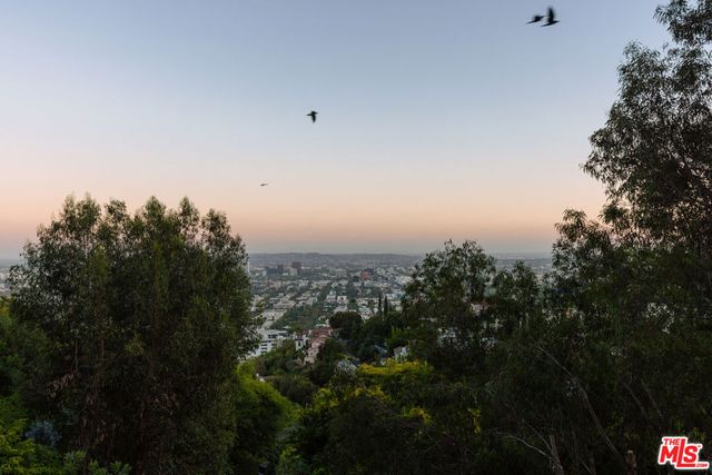 8448 Franklin Avenue, Los Angeles, CA 90069