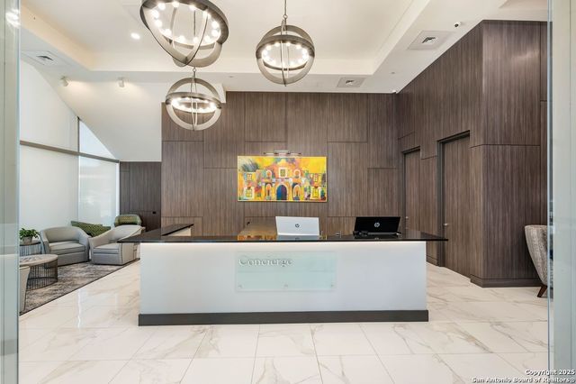 610 E Market St Unit 2818, San Antonio, TX 78205