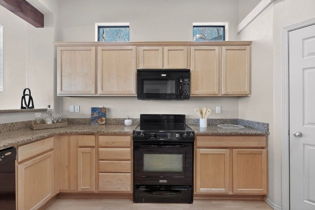 204 Riesling Road, Bernalillo, NM 87004