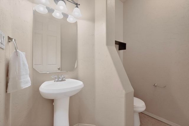 204 Riesling Road, Bernalillo, NM 87004