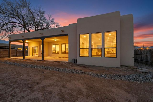 204 Riesling Road, Bernalillo, NM 87004