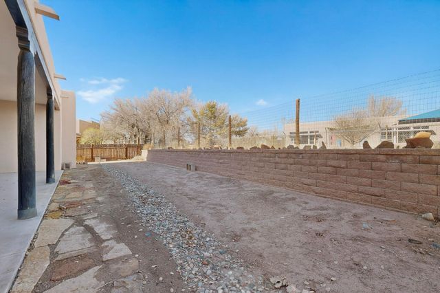 204 Riesling Road, Bernalillo, NM 87004