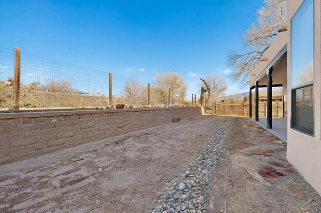 204 Riesling Road, Bernalillo, NM 87004