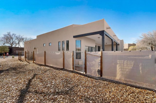 204 Riesling Road, Bernalillo, NM 87004