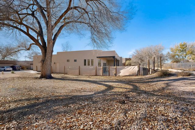 204 Riesling Road, Bernalillo, NM 87004