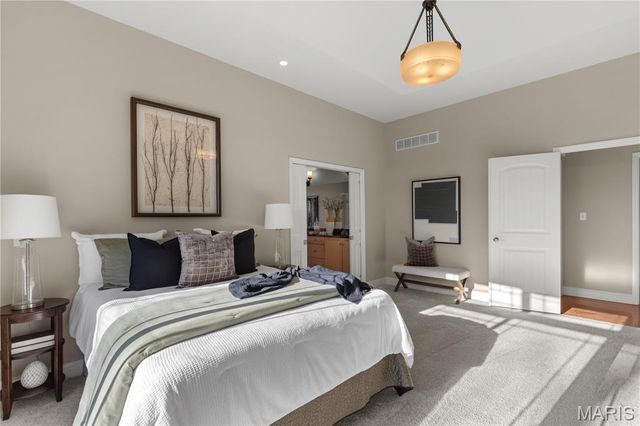 140 Norfork Court, Defiance, MO 63341