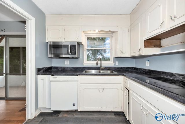 3807 Grizzard Road NW, Huntsville, AL 35810