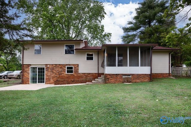 3807 Grizzard Road NW, Huntsville, AL 35810