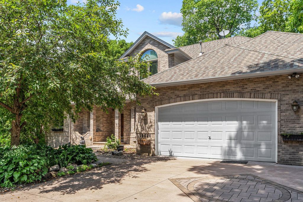 15920 37th Avenue N, Plymouth, MN 55446 — photo 2
