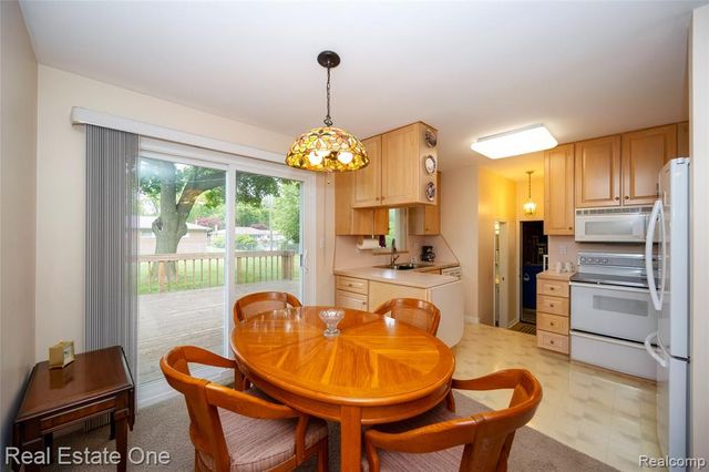1156 Bielby Street, Waterford, MI 48328