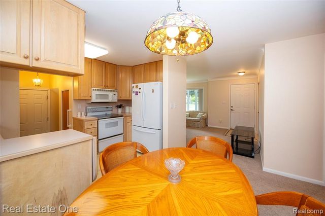 1156 Bielby Street, Waterford, MI 48328
