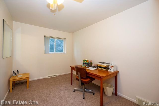 1156 Bielby Street, Waterford, MI 48328