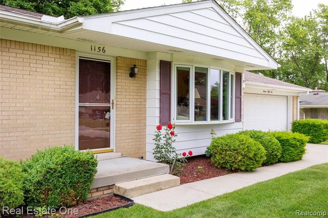 1156 Bielby Street, Waterford, MI 48328