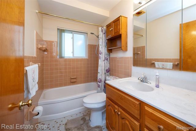 1156 Bielby Street, Waterford, MI 48328