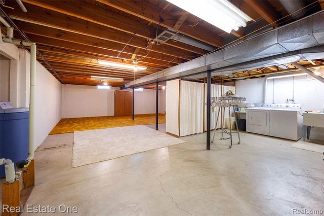 1156 Bielby Street, Waterford, MI 48328