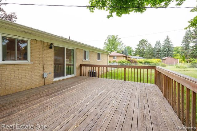 1156 Bielby Street, Waterford, MI 48328