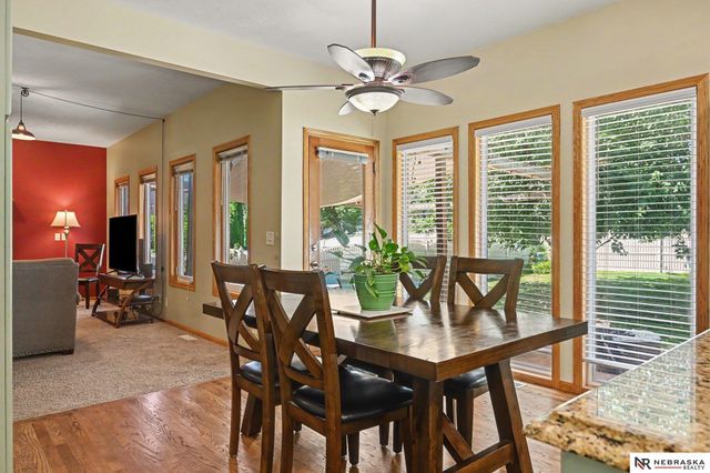 2811 Leigh Lane, Papillion, NE 68133
