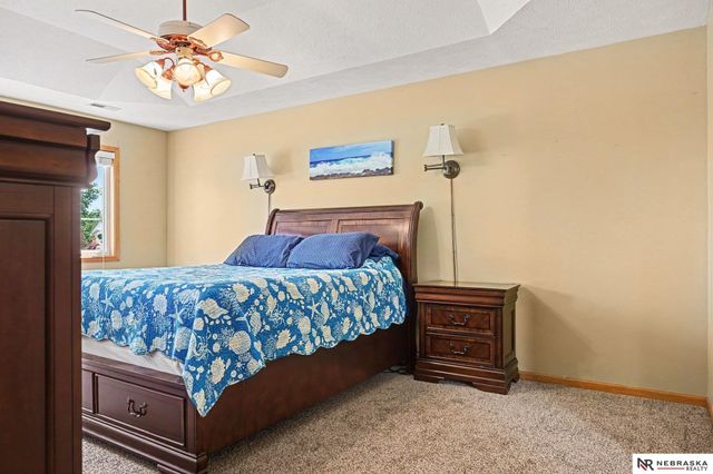 2811 Leigh Lane, Papillion, NE 68133