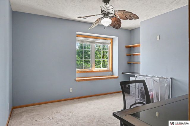 2811 Leigh Lane, Papillion, NE 68133