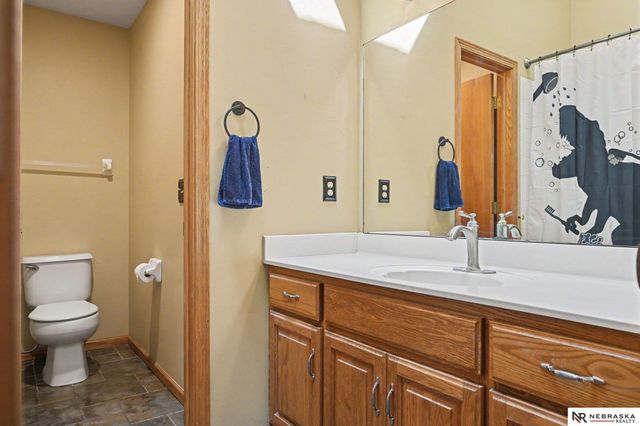 2811 Leigh Lane, Papillion, NE 68133