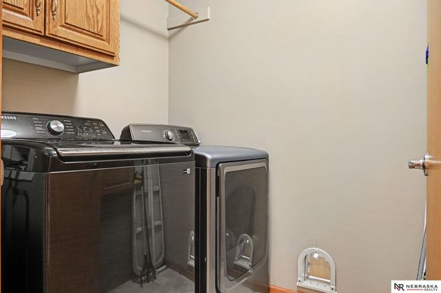 2811 Leigh Lane, Papillion, NE 68133