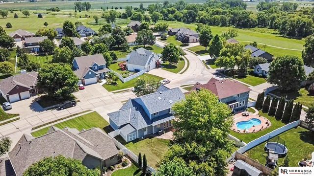 2811 Leigh Lane, Papillion, NE 68133