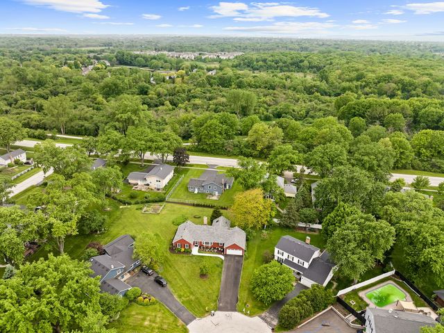 27W359 Aspen Court, Winfield, IL 60190