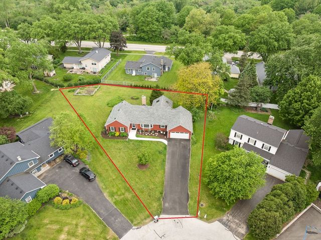 27W359 Aspen Court, Winfield, IL 60190