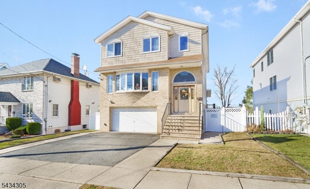 17 Pleasant Pl, Kearny Town, NJ 07032 — exterior