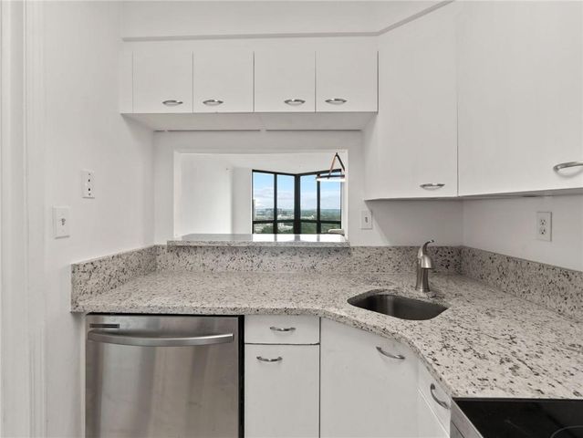 2870 Pharr Court South NW 2602, Atlanta, GA 30305