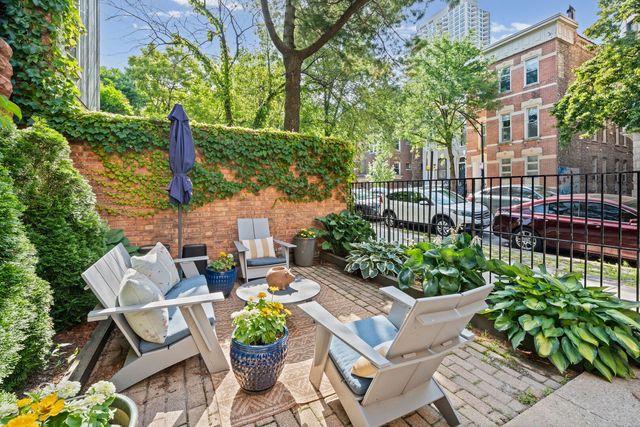350 W Dickens Avenue G, Chicago, IL 60614