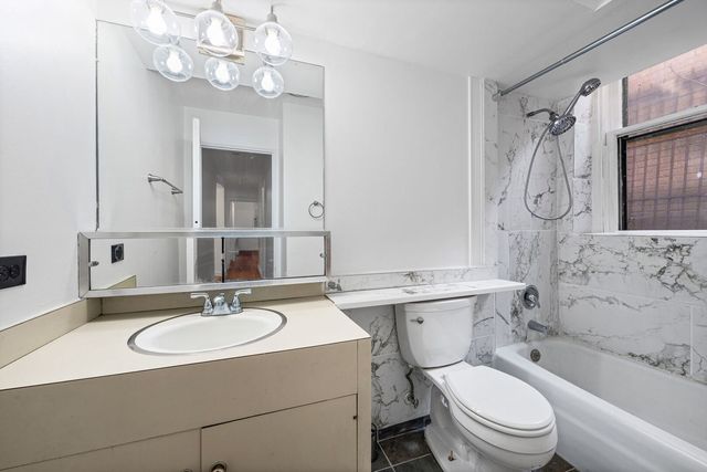 350 W Dickens Avenue G, Chicago, IL 60614