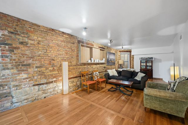350 W Dickens Avenue G, Chicago, IL 60614