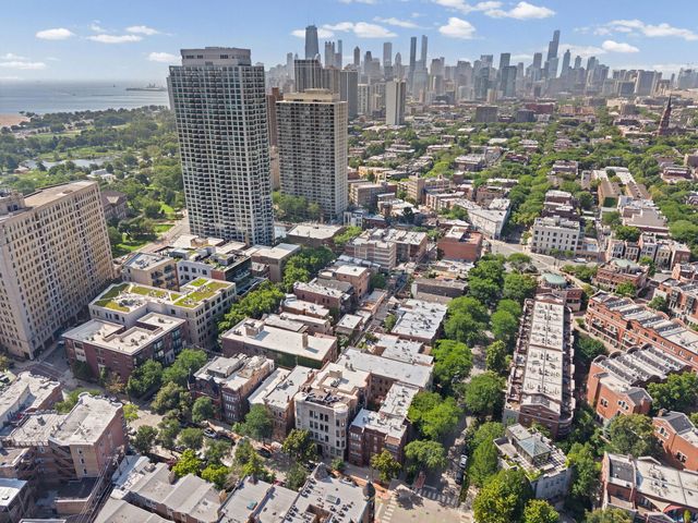 350 W Dickens Avenue G, Chicago, IL 60614