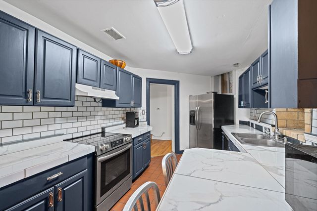 350 W Dickens Avenue G, Chicago, IL 60614