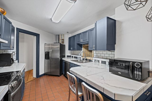 350 W Dickens Avenue G, Chicago, IL 60614
