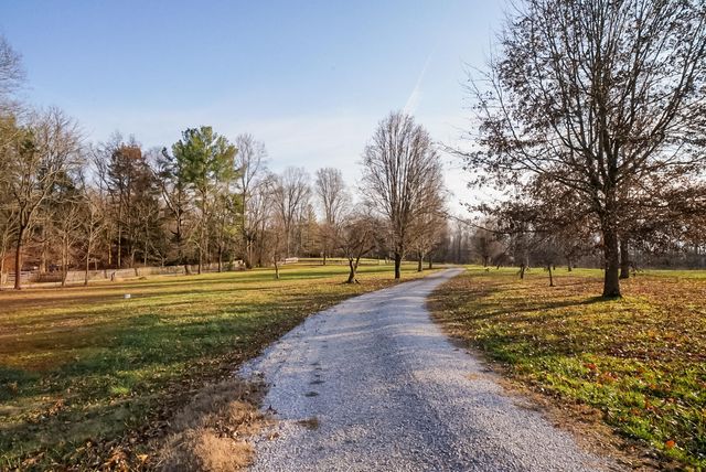 3268 E Hwy 635, Science Hill, KY 42553