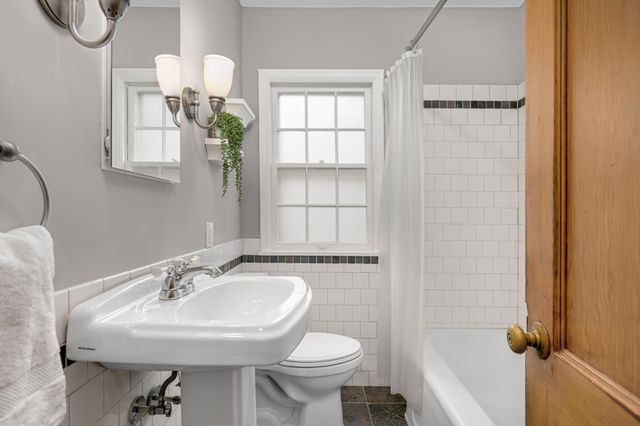 5104 Newton Avenue S, Minneapolis, MN 55419