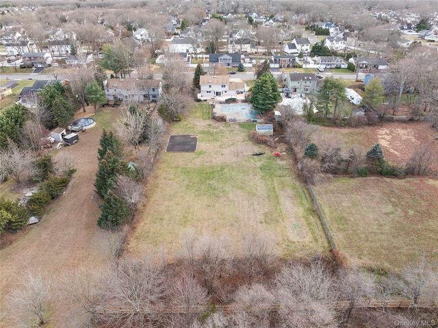 23 Janet Street, Port Jefferson Station, NY 11776